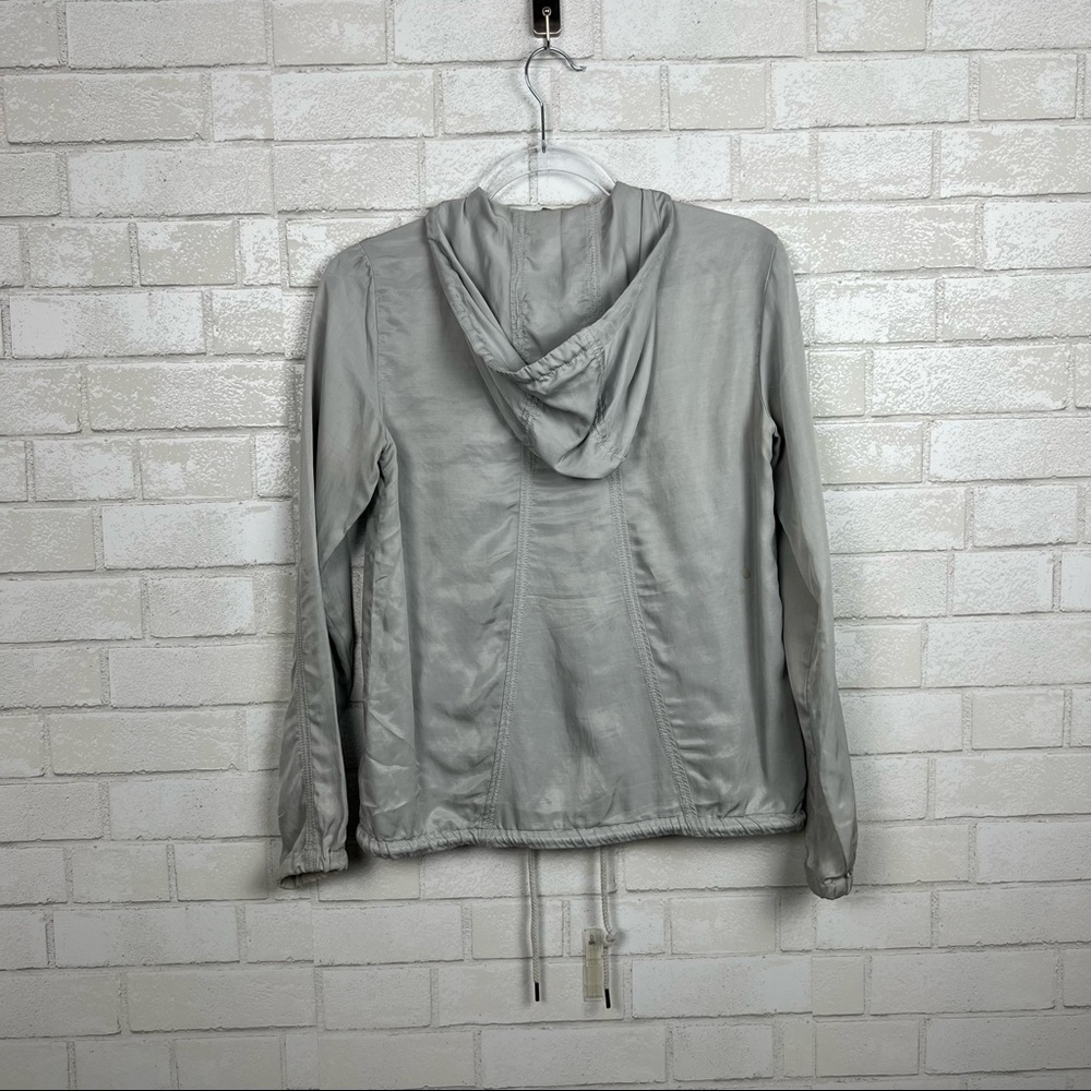 Athleta Luminous Silver Shimmer Anorak coat - Picture 2 of 7